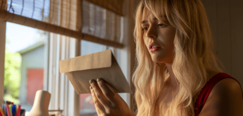 Emily Alyn Lind como Cadence Sinclair em mentirosos