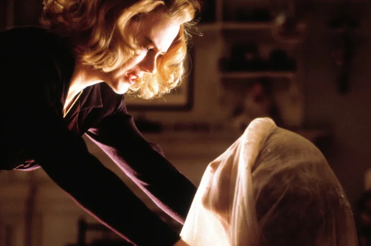 Nicole Kidman em cena em Os Outros