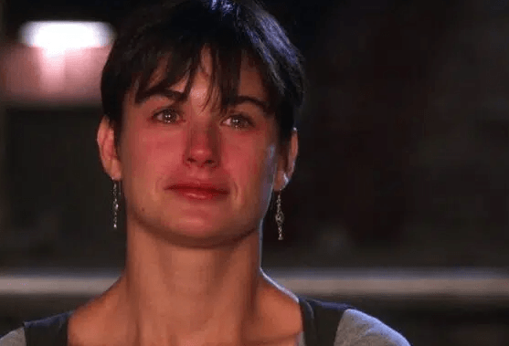 Demi Moore em ghost - do outro lado da vida, uma das obras que podemos trazer de reflexao sobre o dia de finados